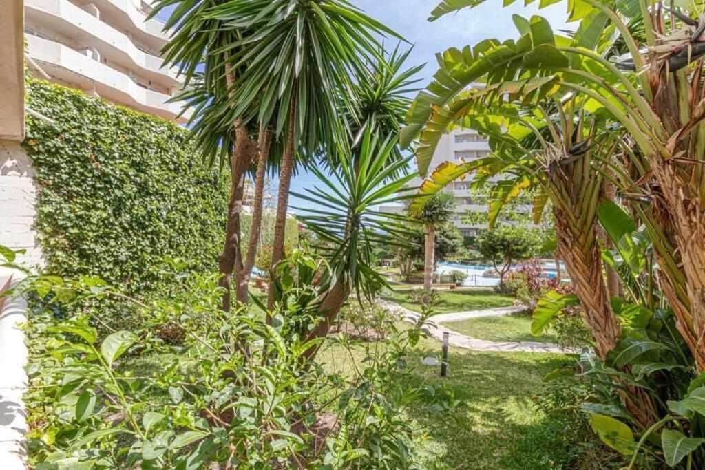 797 Holiday Rentals- Precioso Piso Con Vistas Al Jardin En Benalbeach Benalmádena Exteriér fotografie