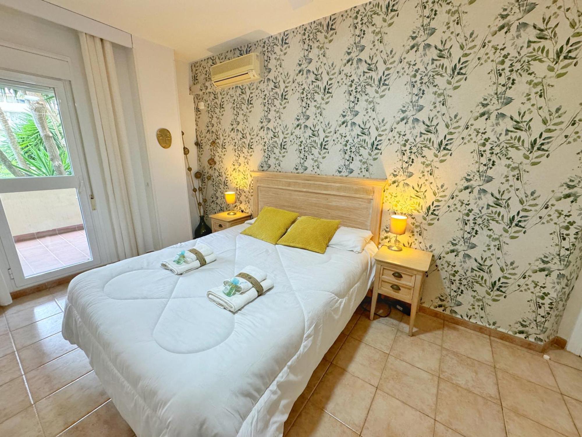797 Holiday Rentals- Precioso Piso Con Vistas Al Jardin En Benalbeach Benalmádena Exteriér fotografie